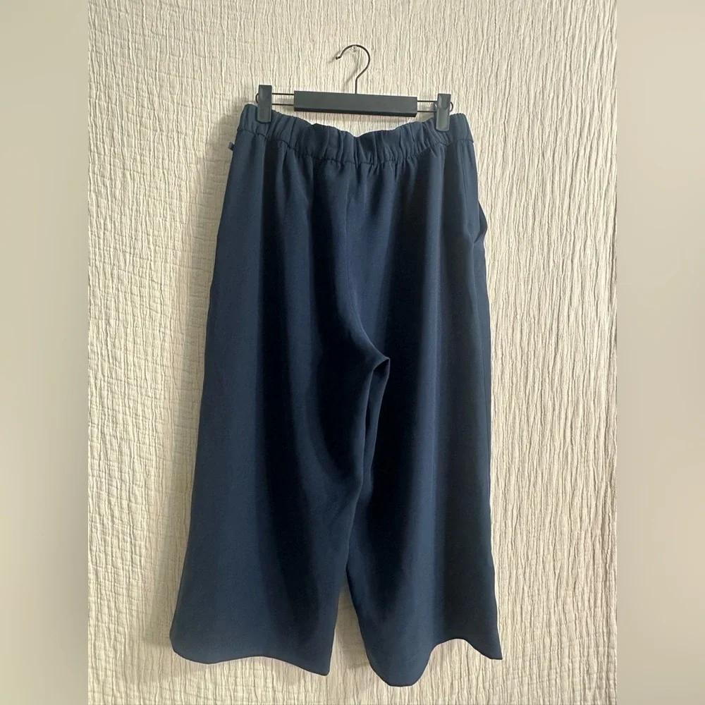 Lululemon Lululemon Noir Crop Sz 10 - Picture 4 of 5